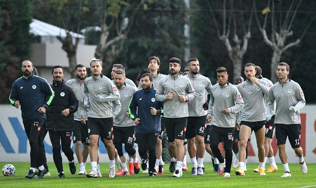 İttifak Holding Konyaspor'umuz, İstanbul'da gerçekleştirdiği antrenman ile Fene...
